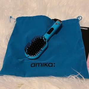 Amika Limited Edition Mini Staightening Brush